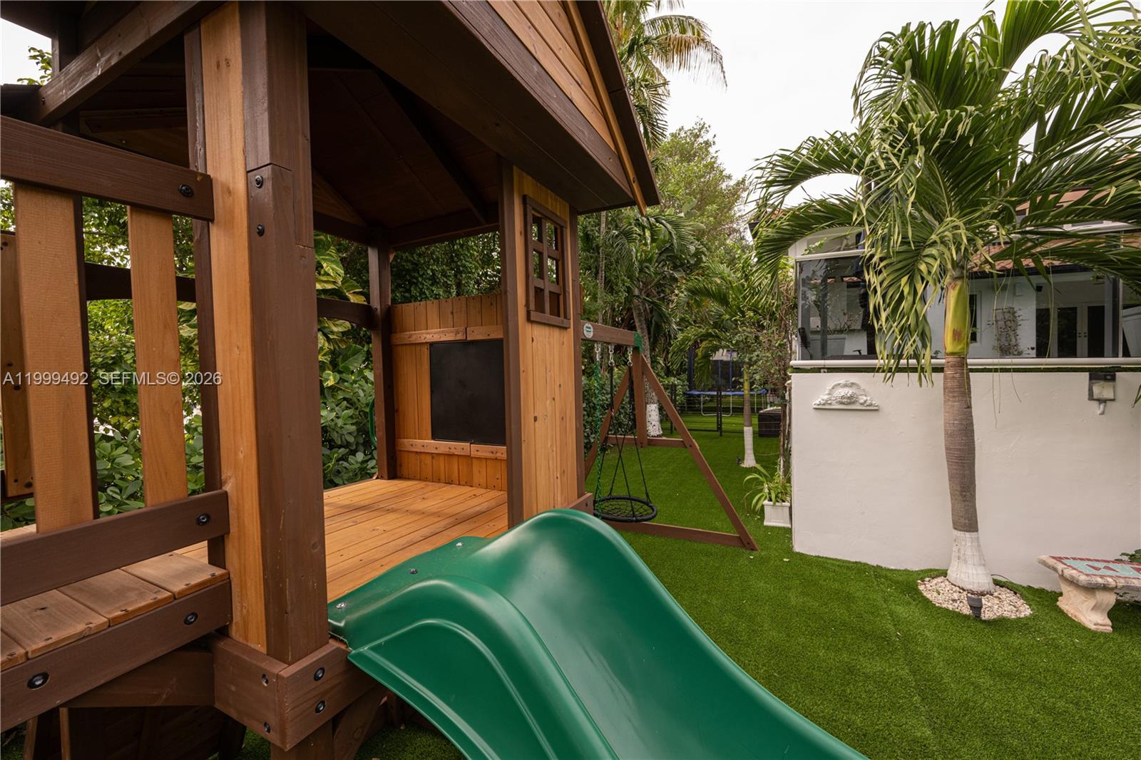 7125 Los Pinos Blvd Coral Gables, FL 33143