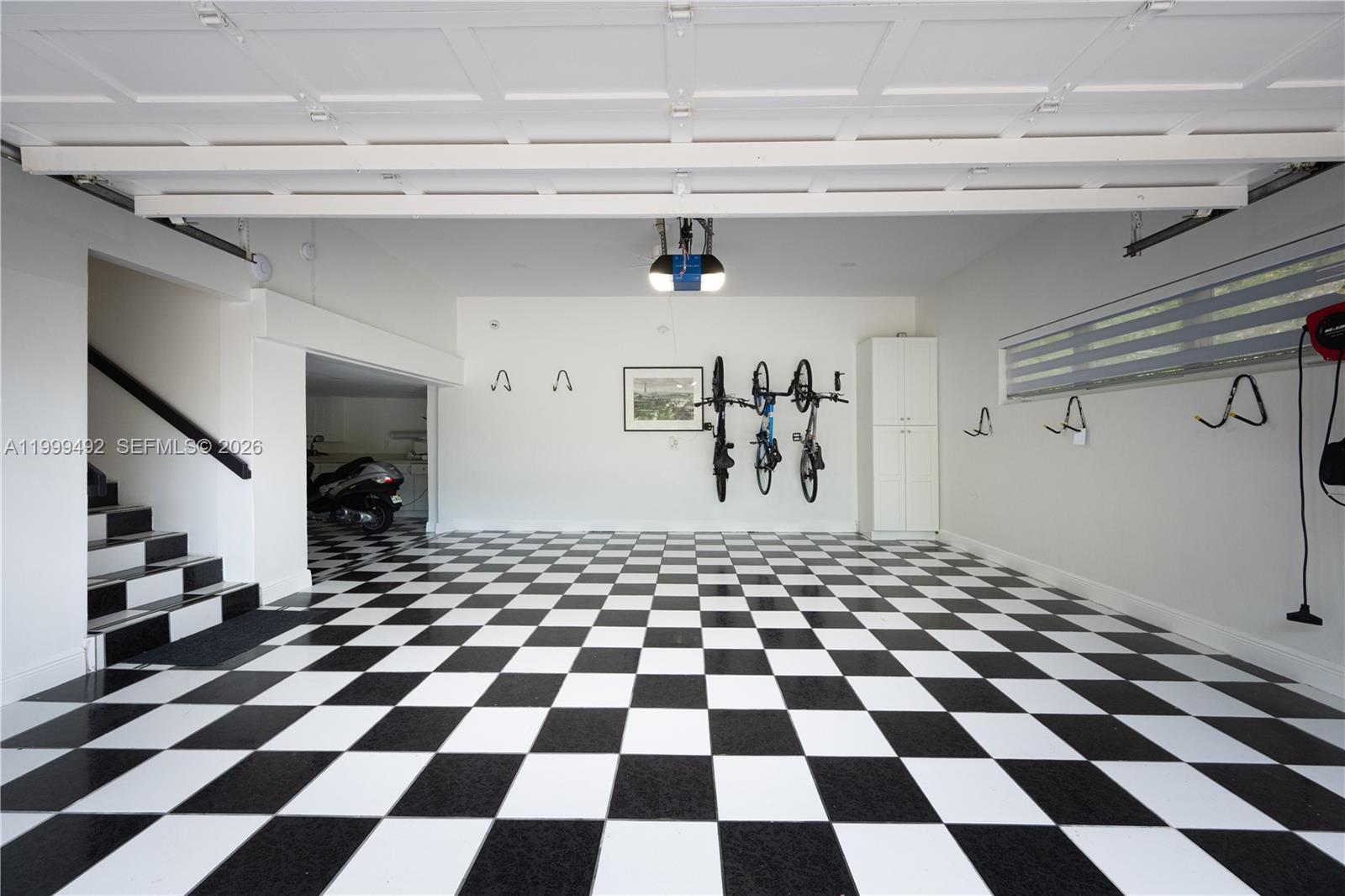 7125 Los Pinos Blvd Coral Gables, FL 33143