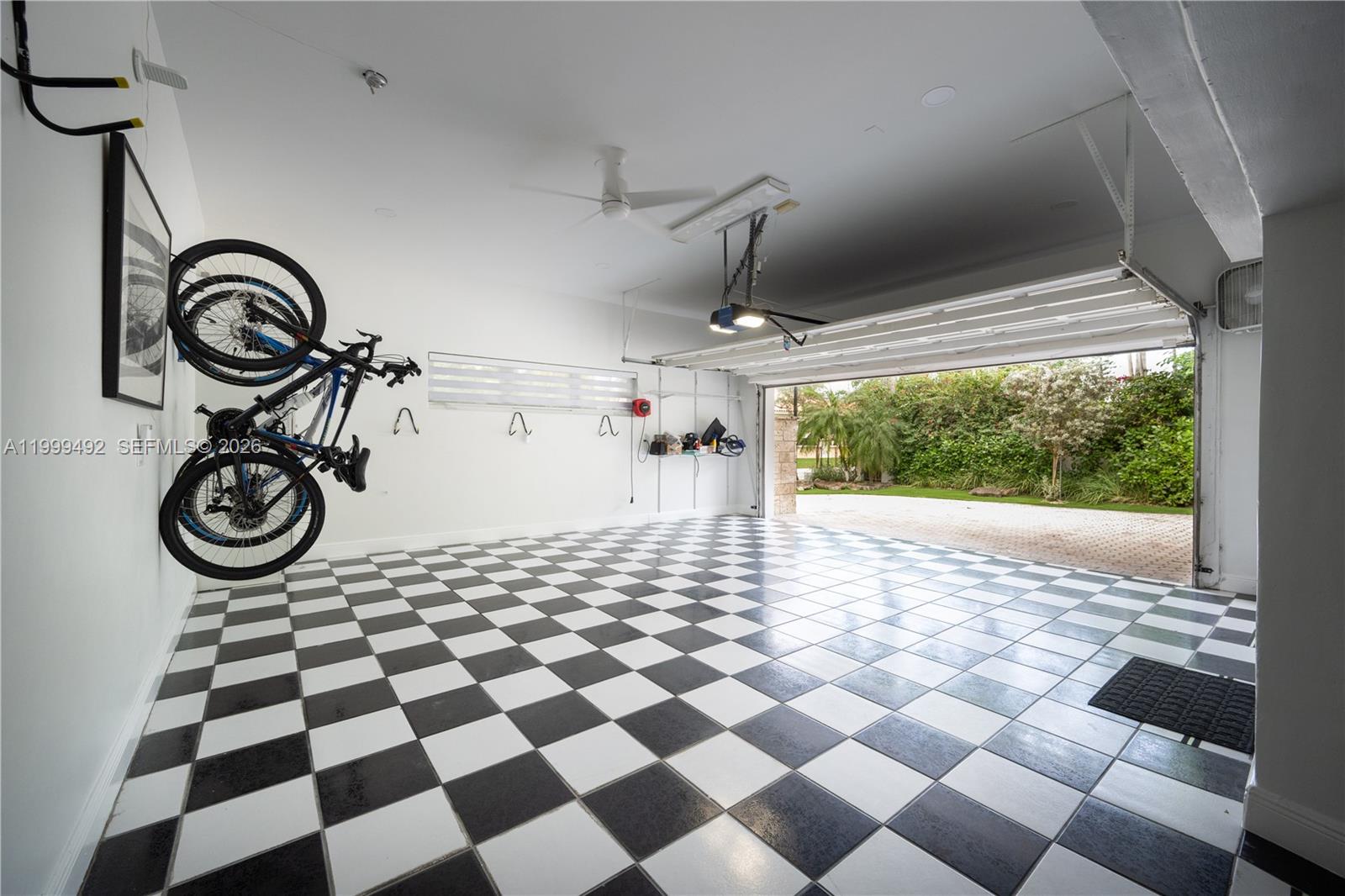 7125 Los Pinos Blvd Coral Gables, FL 33143