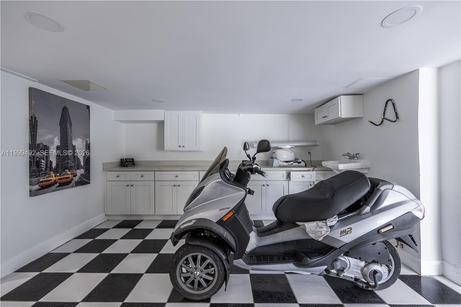 7125 Los Pinos Blvd Coral Gables, FL 33143