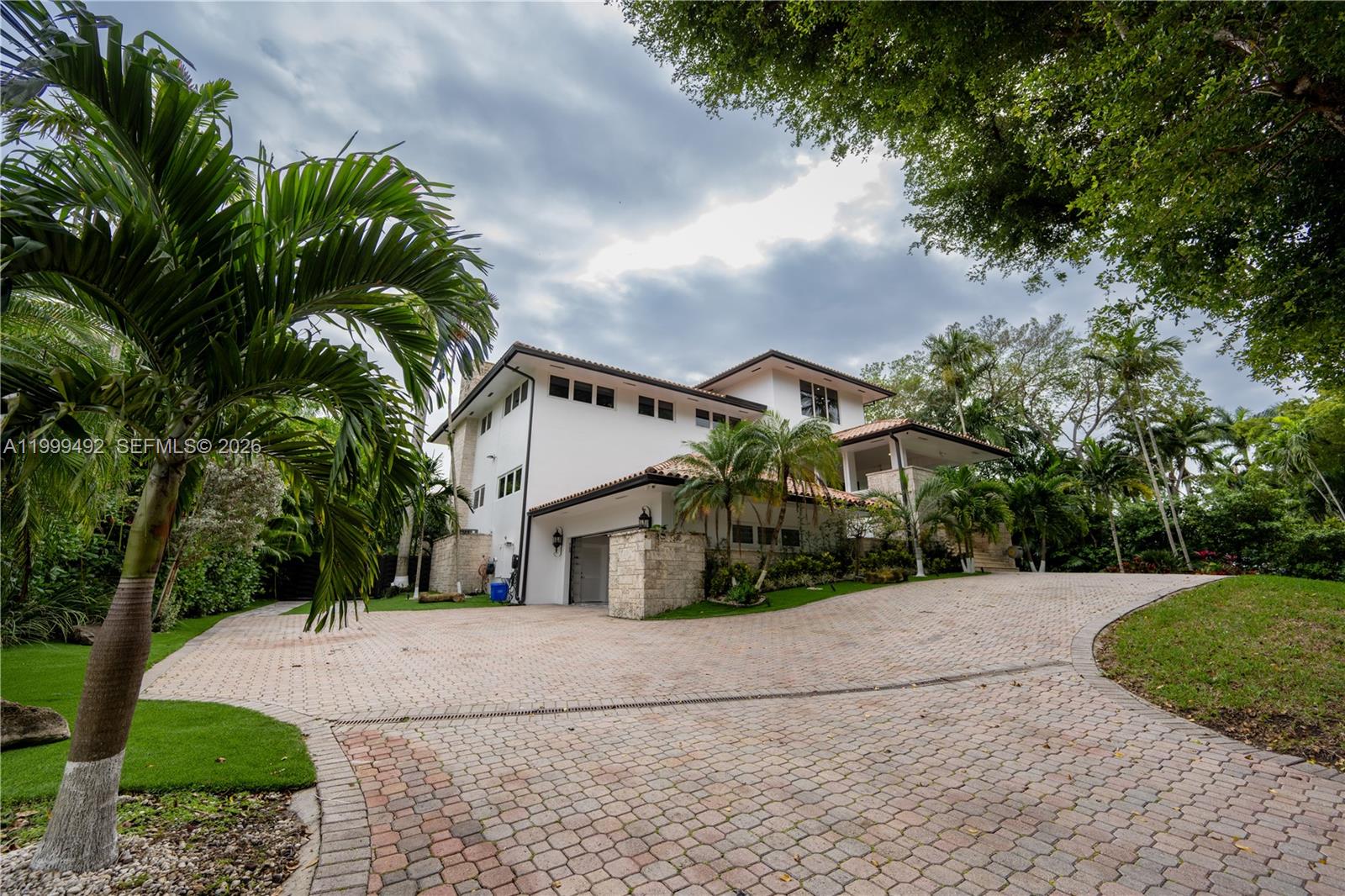 7125 Los Pinos Blvd Coral Gables, FL 33143