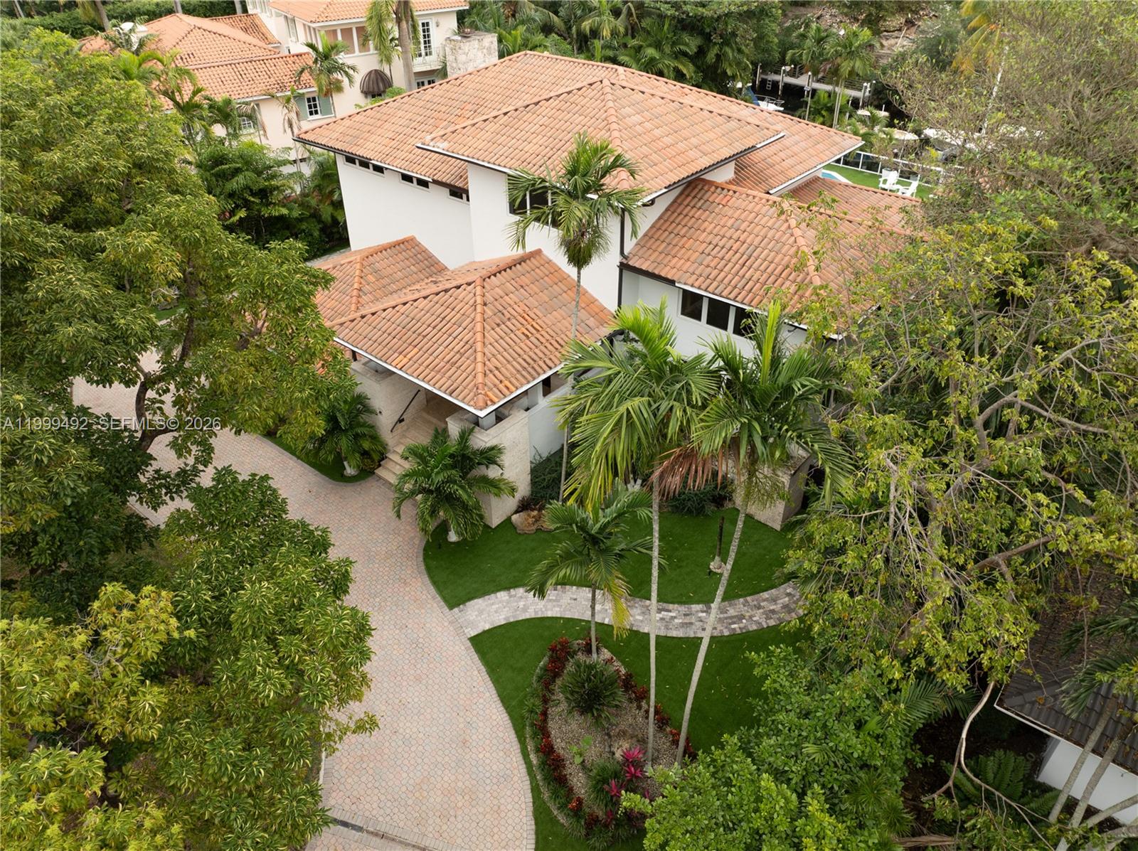 7125 Los Pinos Blvd Coral Gables, FL 33143