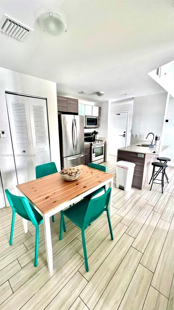 image Emilia Edgewater13