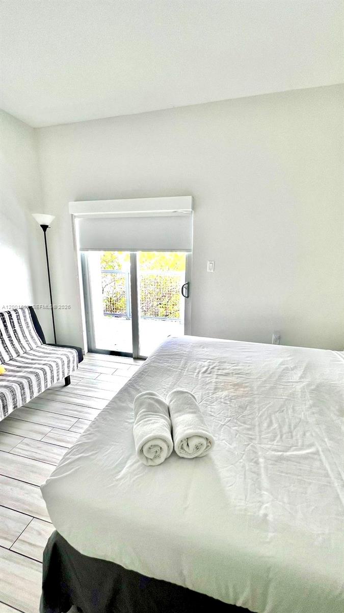 image Emilia Edgewater17