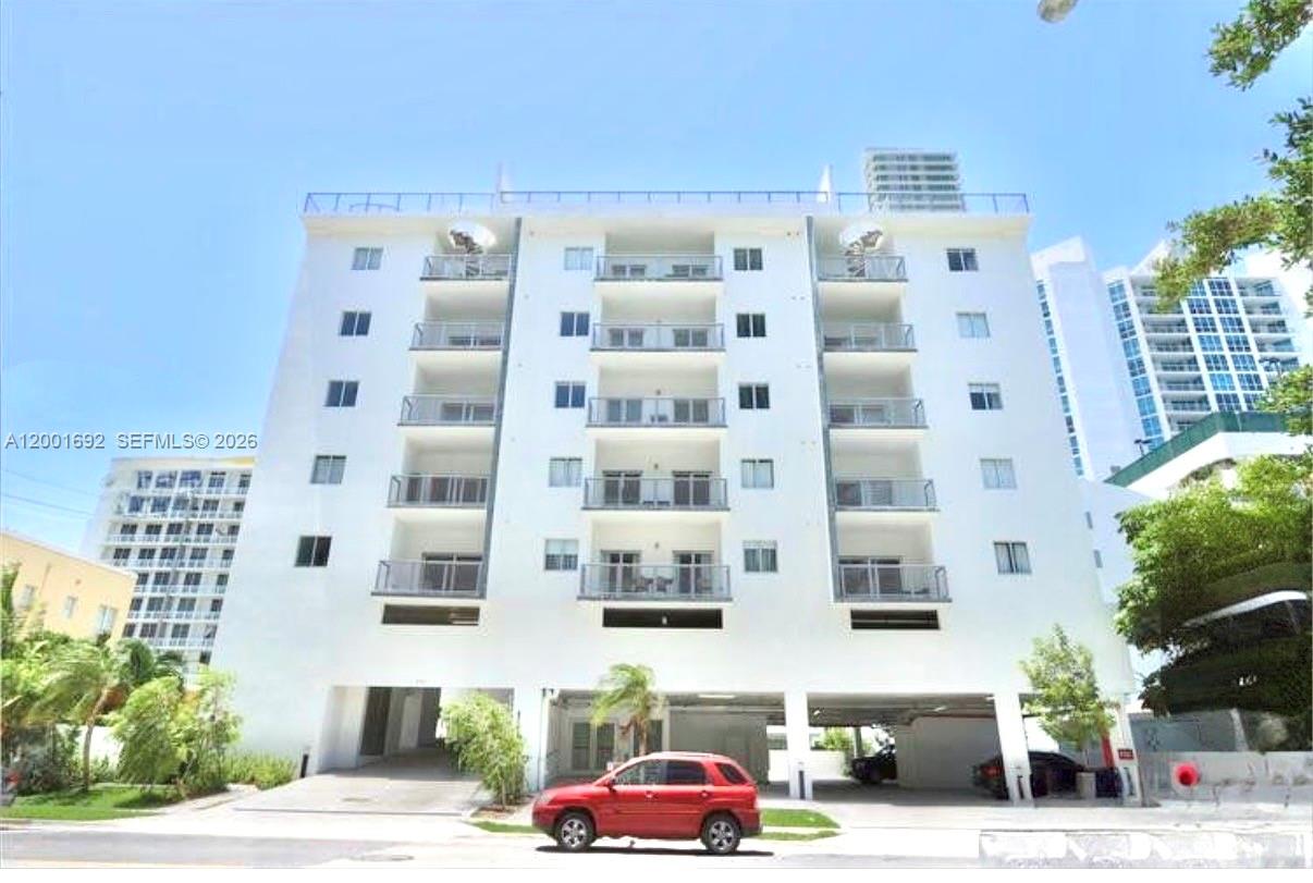 image Emilia Edgewater2