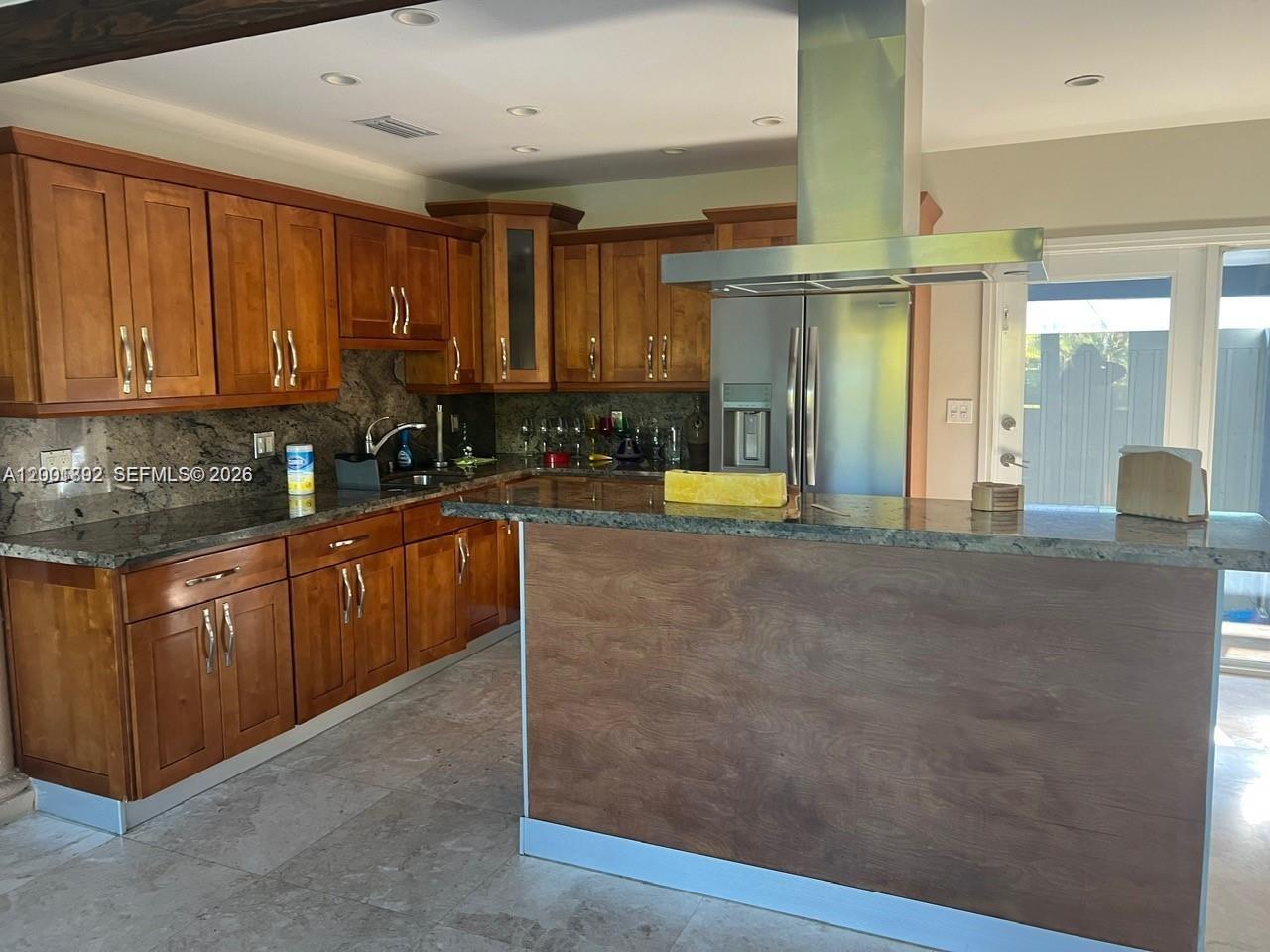 6900 SW 22nd St Miami, FL 33155