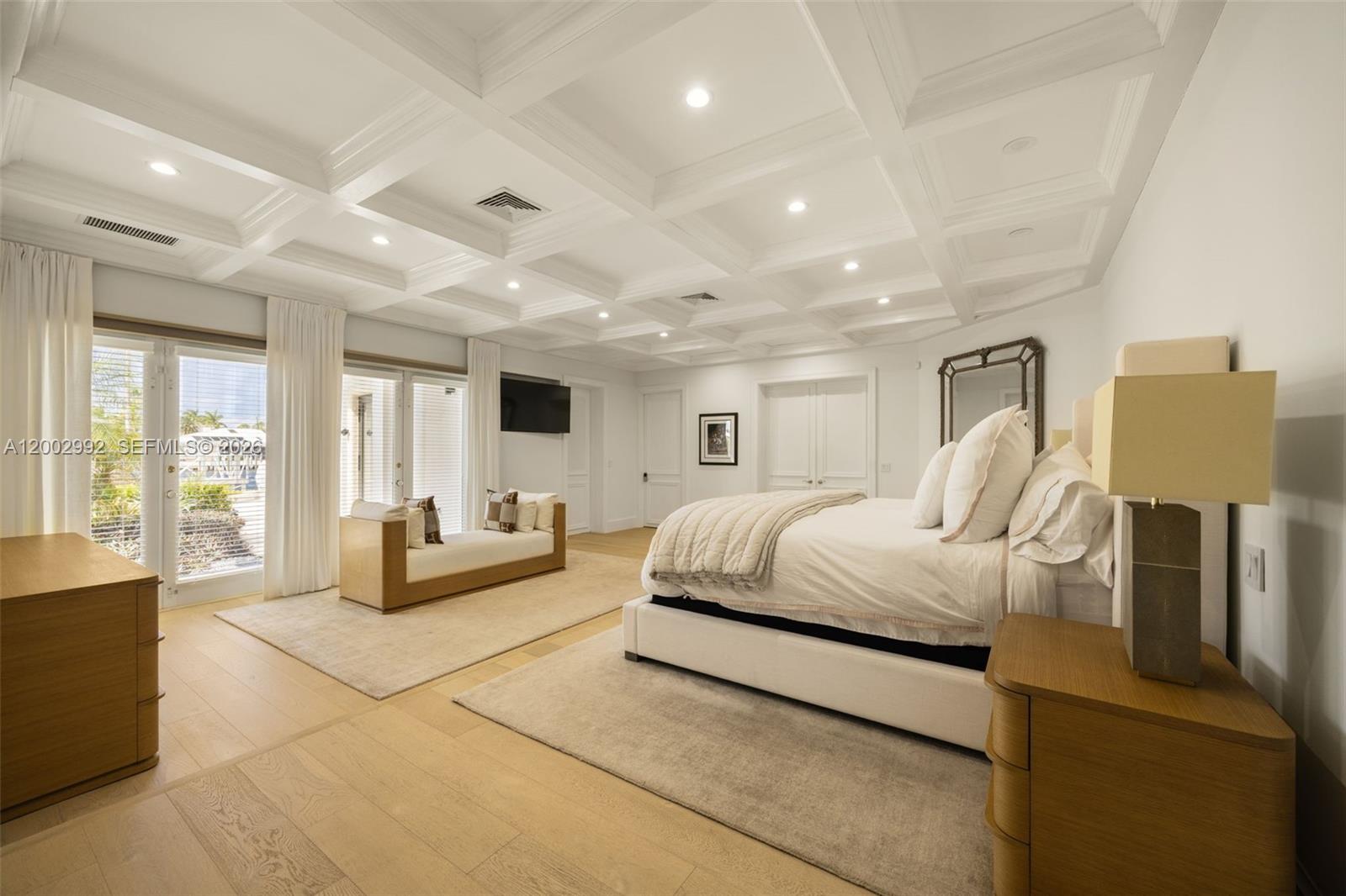 2300 Aqua Vis Blvd Fort Lauderdale, FL 33301