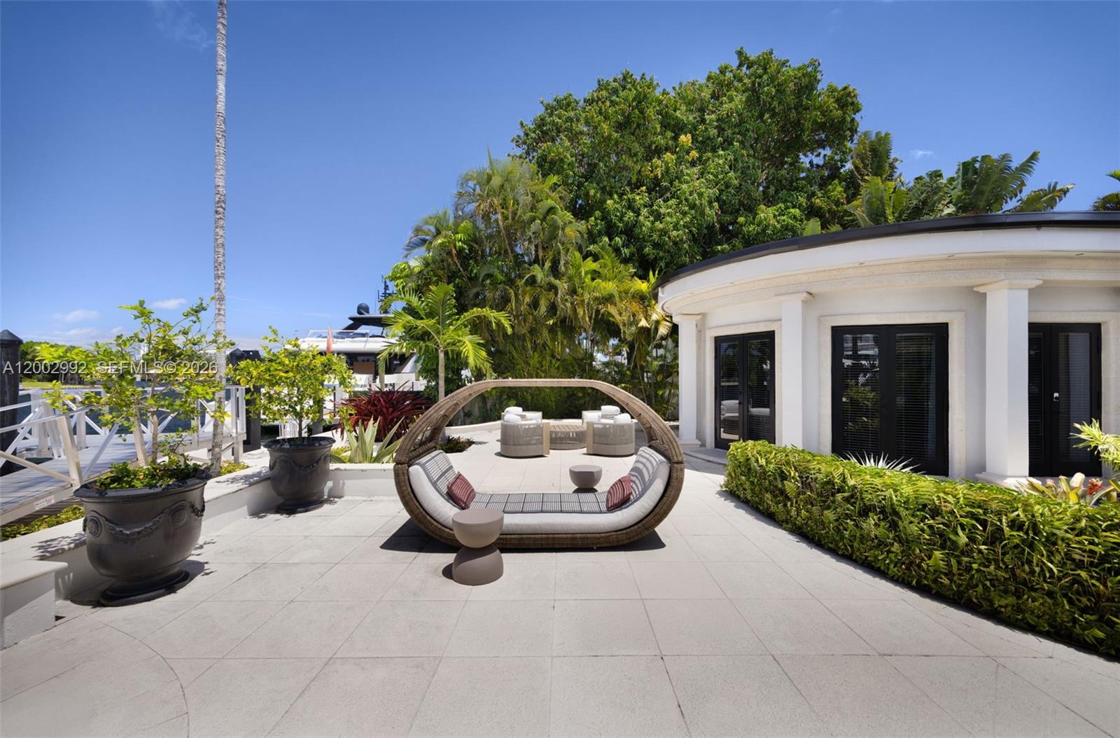 2300 Aqua Vis Blvd Fort Lauderdale, FL 33301
