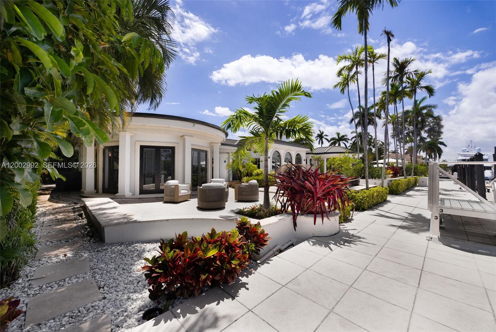 2300 Aqua Vis Blvd Fort Lauderdale, FL 33301