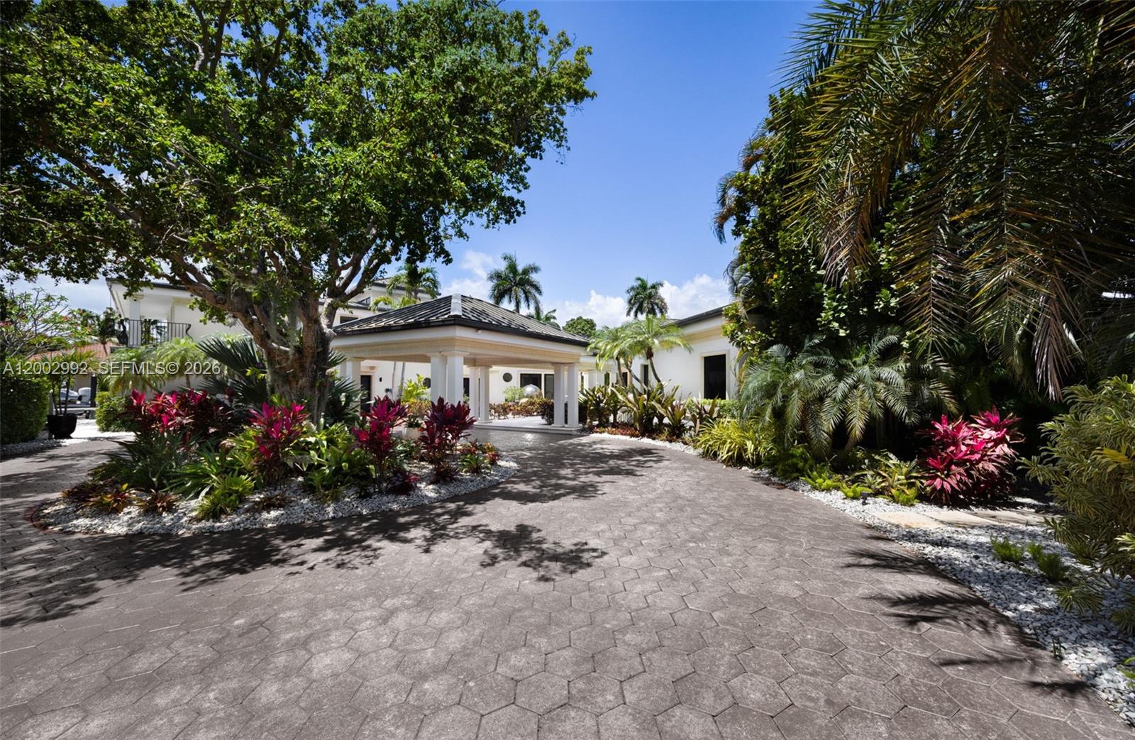 2300 Aqua Vis Blvd Fort Lauderdale, FL 33301