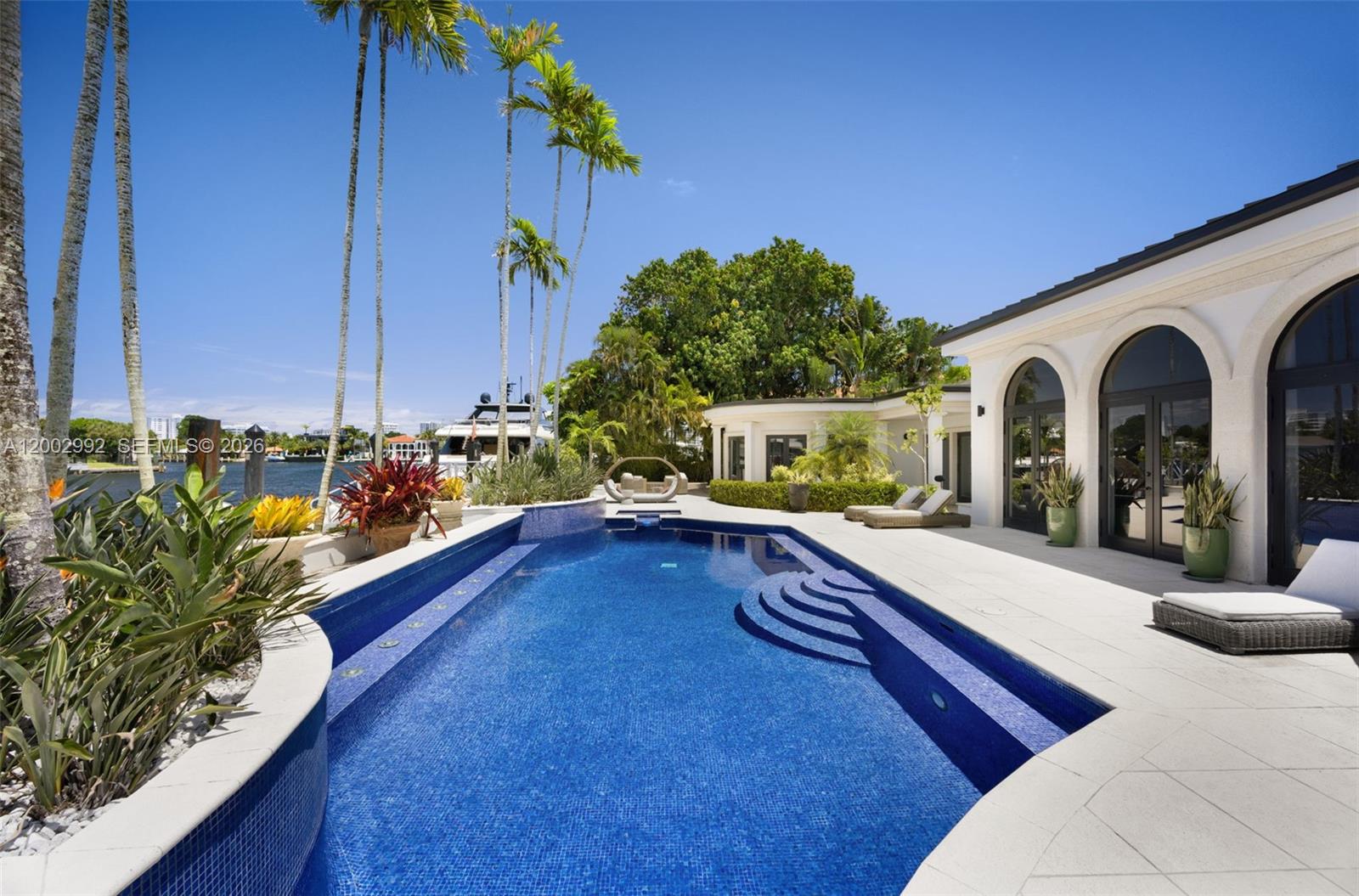 2300 Aqua Vis Blvd Fort Lauderdale, FL 33301