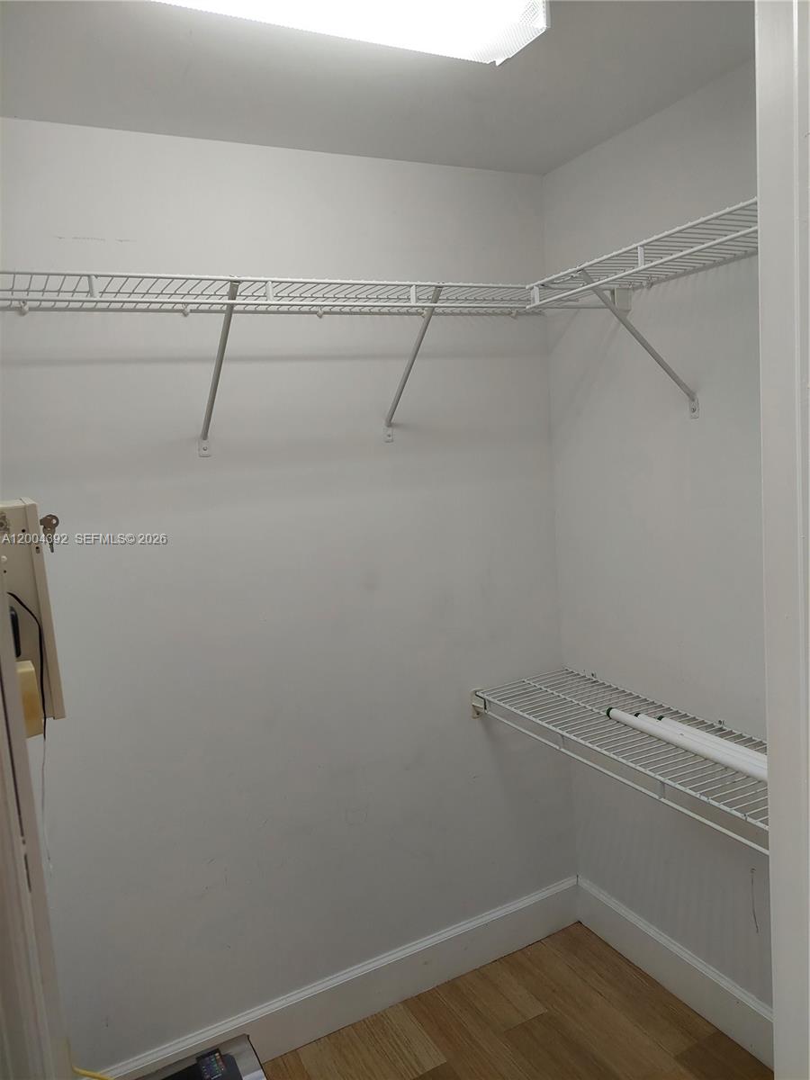 1200 N Brickell Bay Dr #1918 Miami, FL 33131