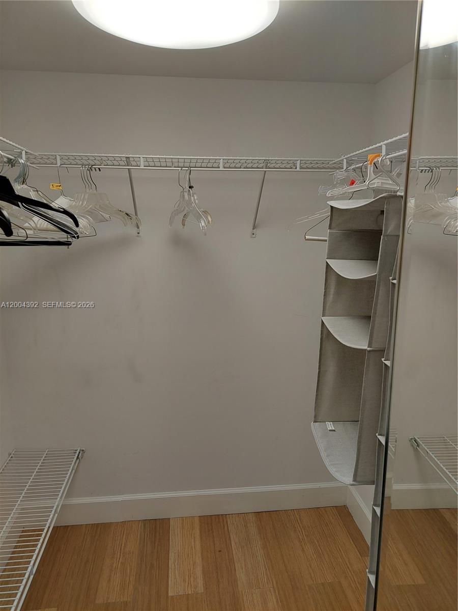 1200 N Brickell Bay Dr #1918 Miami, FL 33131