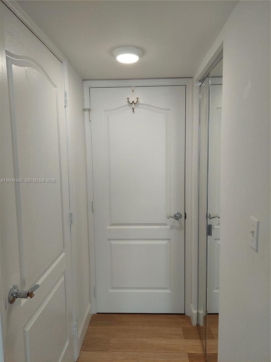 1200 N Brickell Bay Dr #1918 Miami, FL 33131