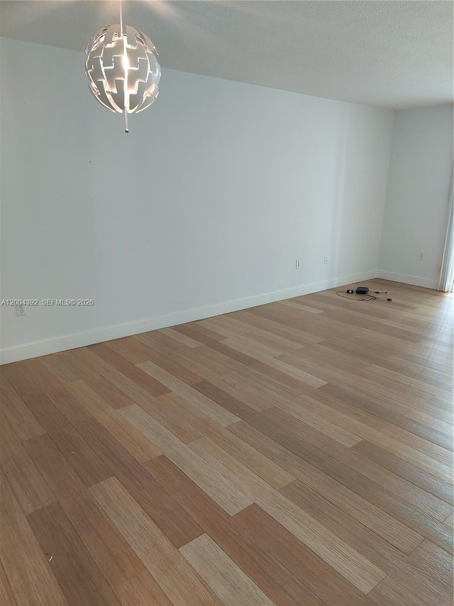 1200 N Brickell Bay Dr #1918 Miami, FL 33131