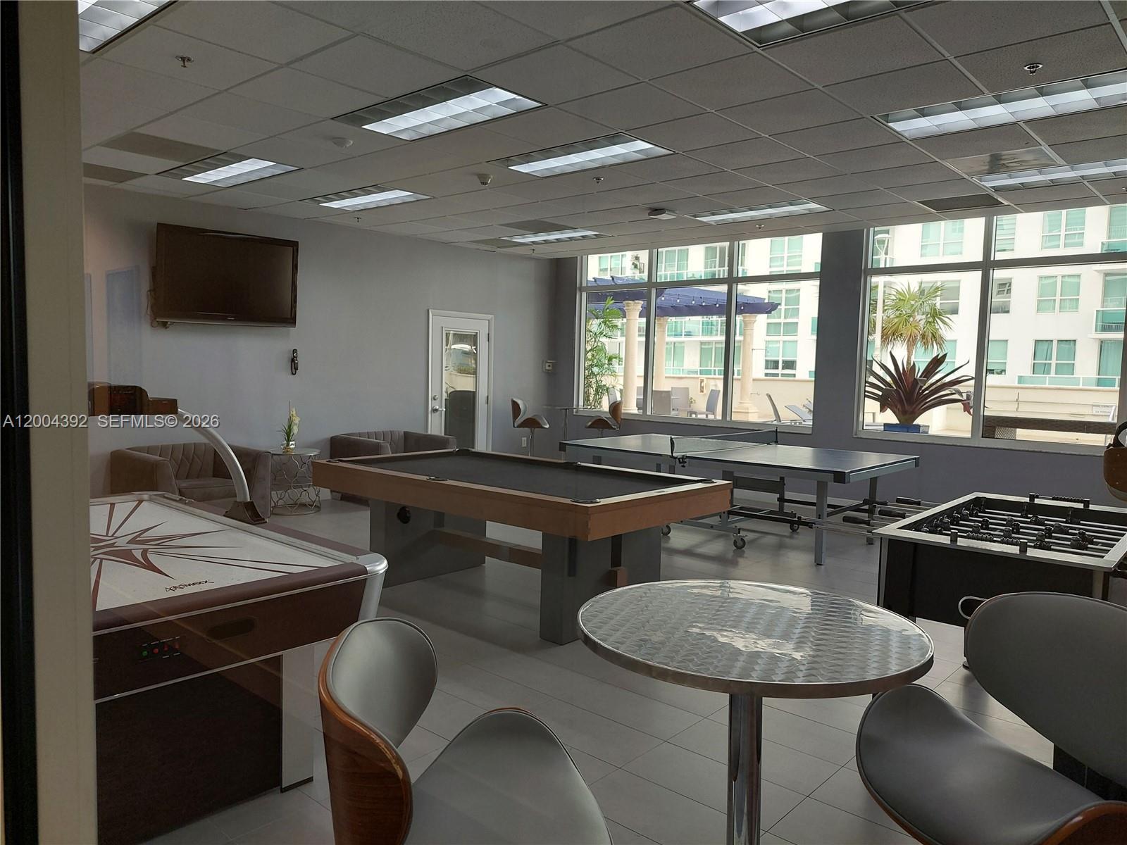 1200 N Brickell Bay Dr #1918 Miami, FL 33131