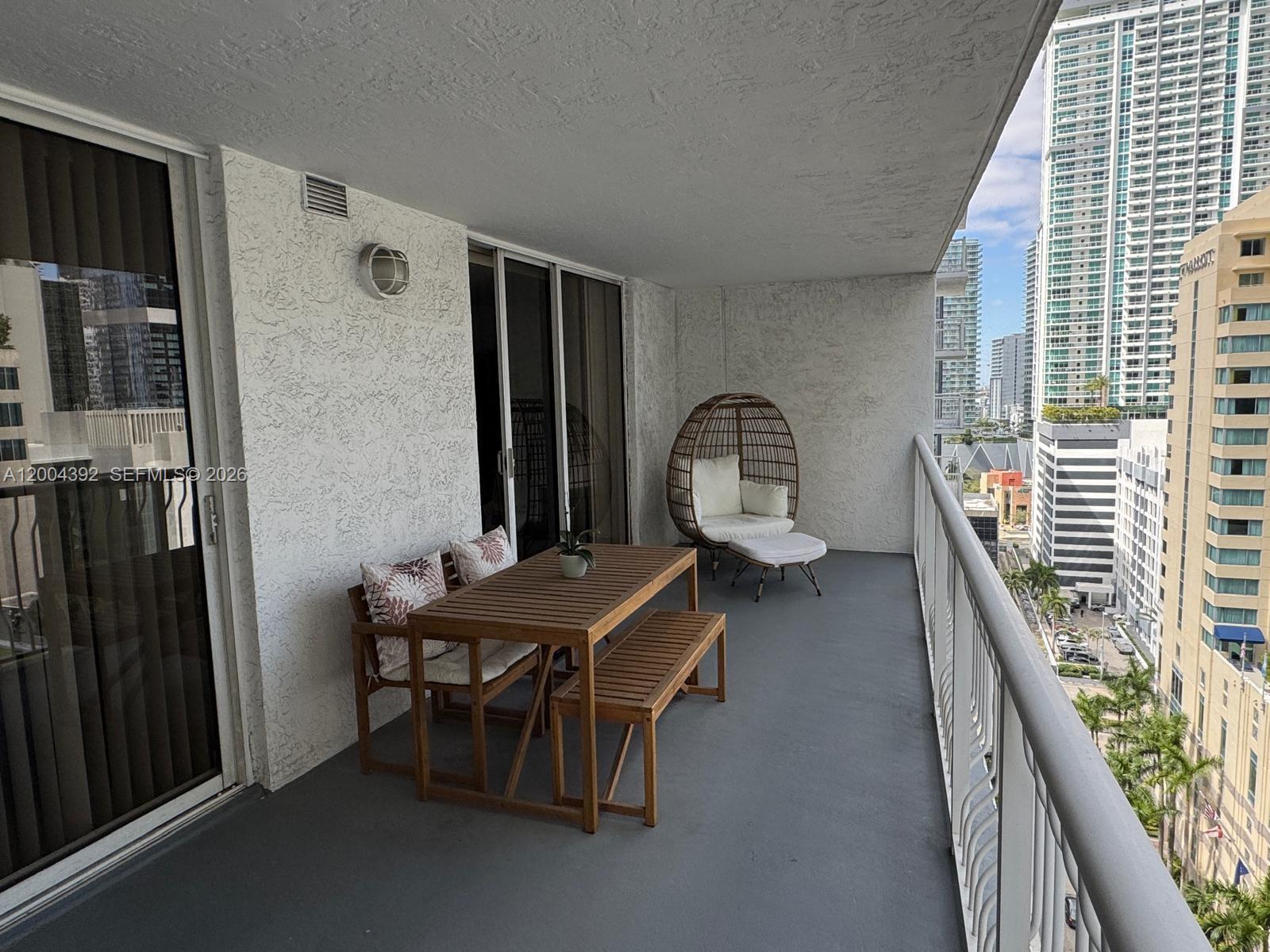 1200 N Brickell Bay Dr #1918 Miami, FL 33131