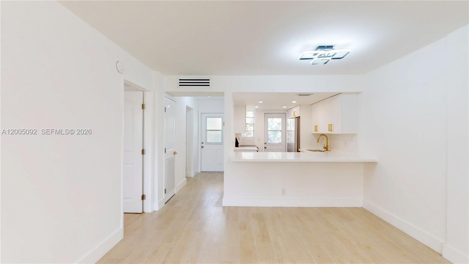 1333 E Hallandale Bch Blvd #326 Hallandale Beach, FL 33009