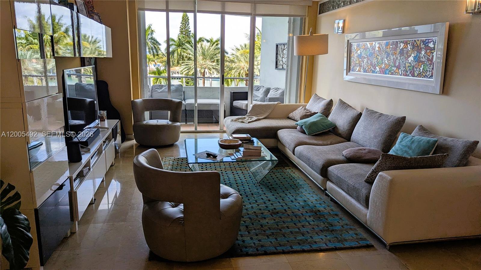 5161 Collins Ave #518