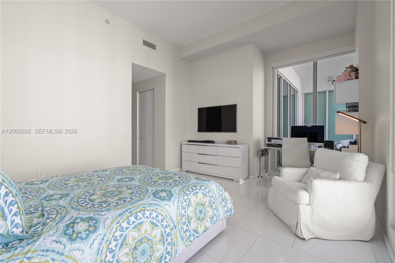 900 Brickell Key Blvd #3002 Miami, FL 33131