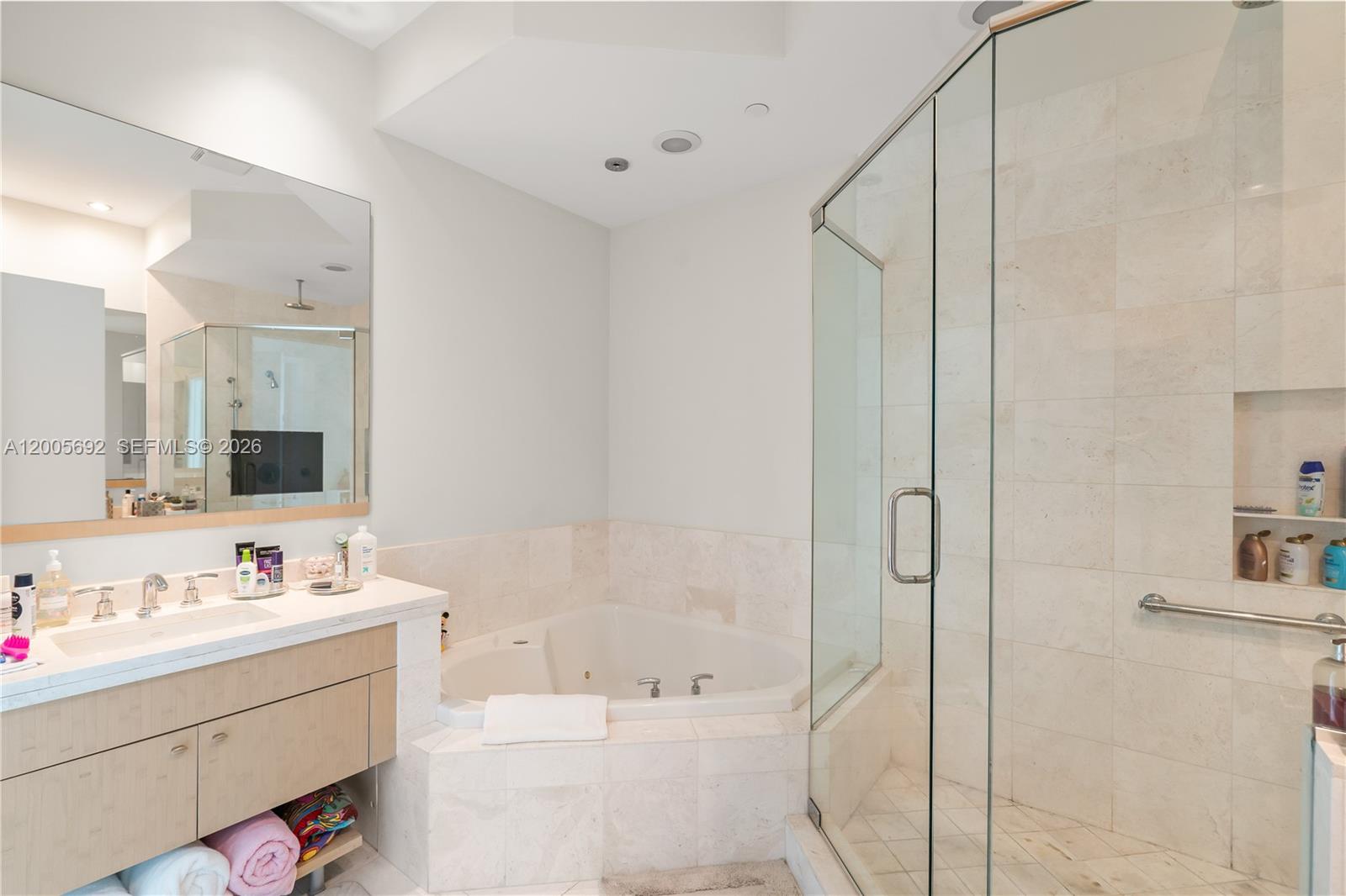 900 Brickell Key Blvd #3002 Miami, FL 33131