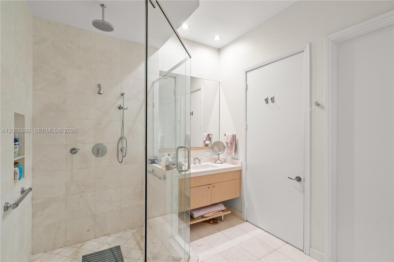 900 Brickell Key Blvd #3002 Miami, FL 33131