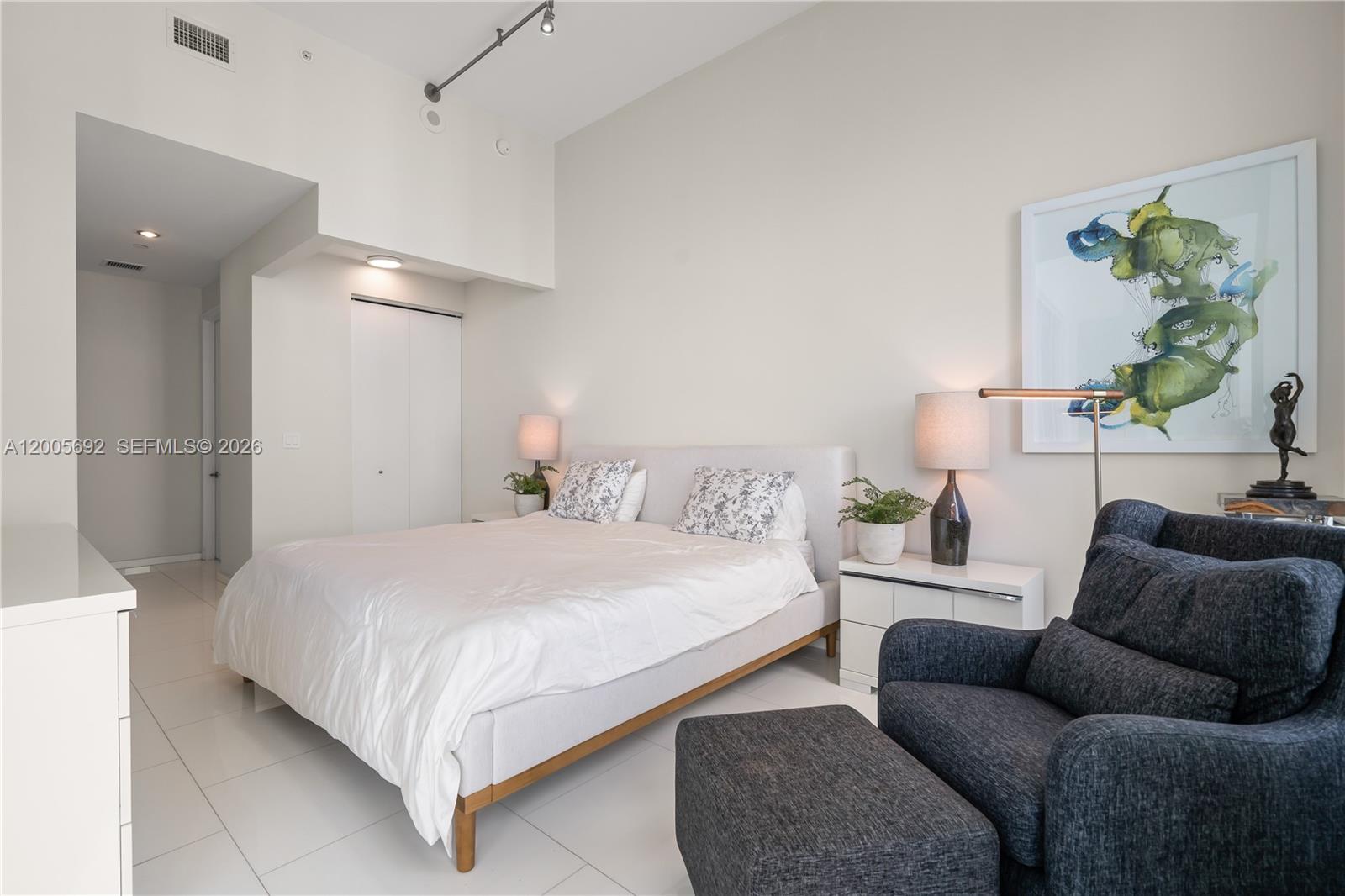 900 Brickell Key Blvd #3002 Miami, FL 33131