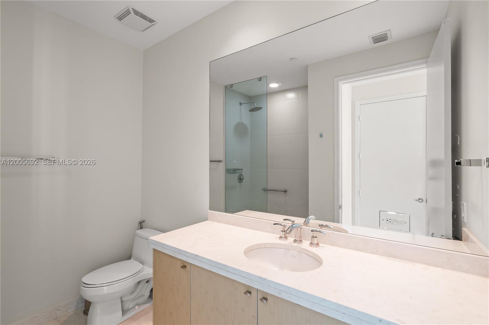 900 Brickell Key Blvd #3002 Miami, FL 33131