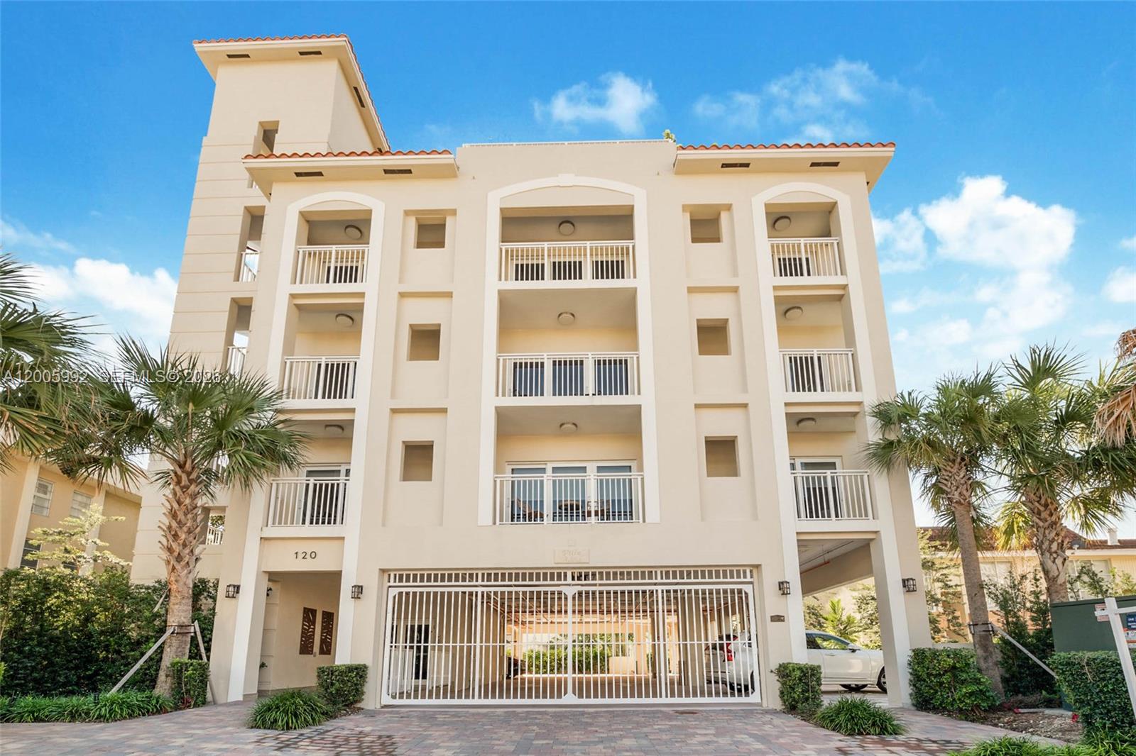 120 Salamanca Ave #3B Coral Gables, FL 33134