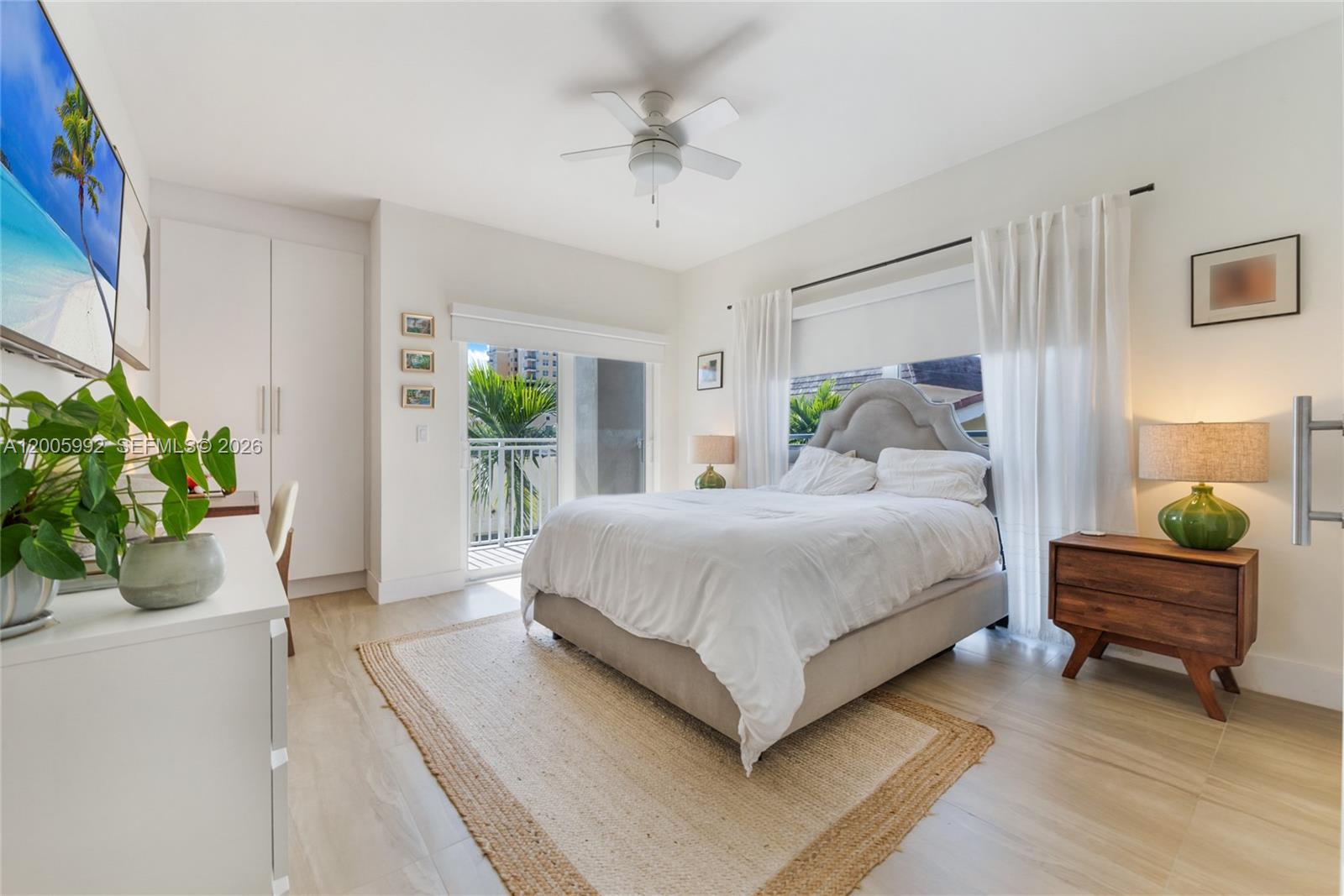 120 Salamanca Ave #3B Coral Gables, FL 33134