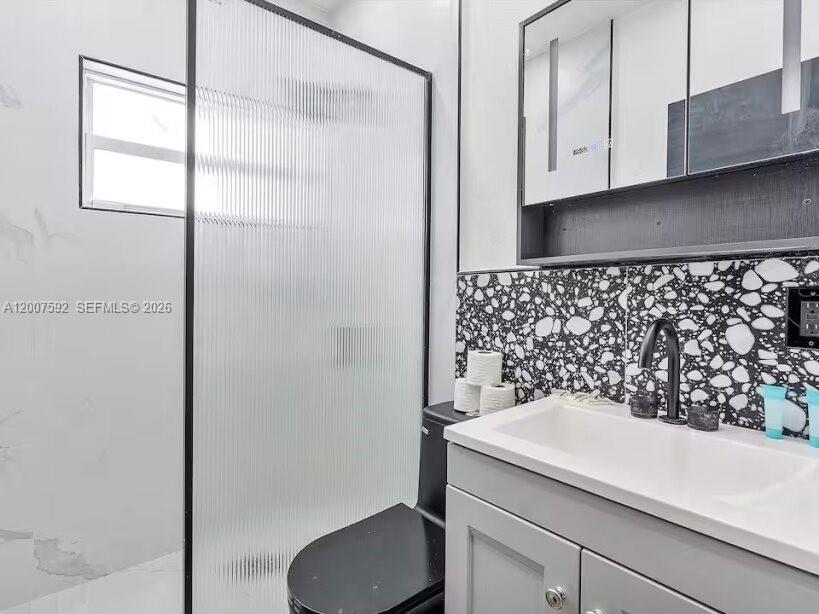 545 NW 52nd St Miami, FL 33127