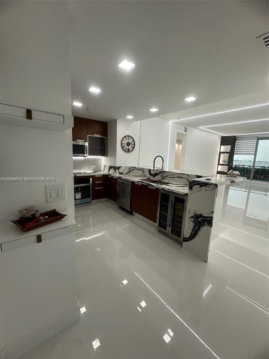 7901 Hispanola Ave #808