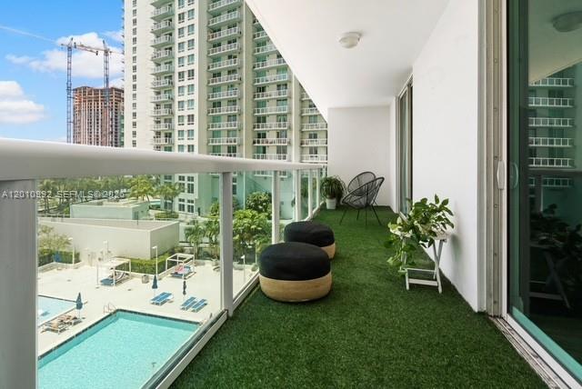 1800 N Bayshore Dr #1604