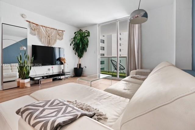 1800 N Bayshore Dr #1604 Miami, FL 33132
