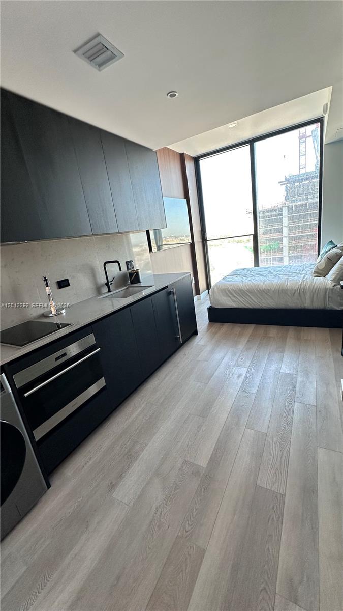 image E11EVEN Hotel & Residences7