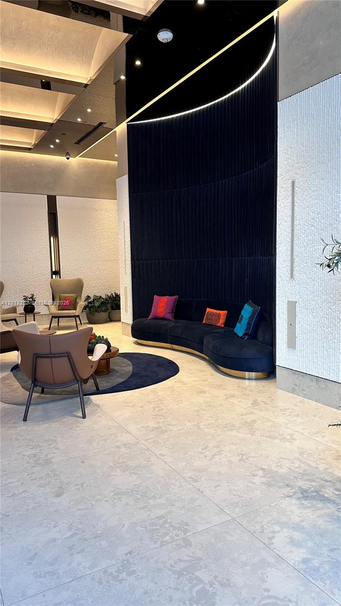 image E11EVEN Hotel & Residences8