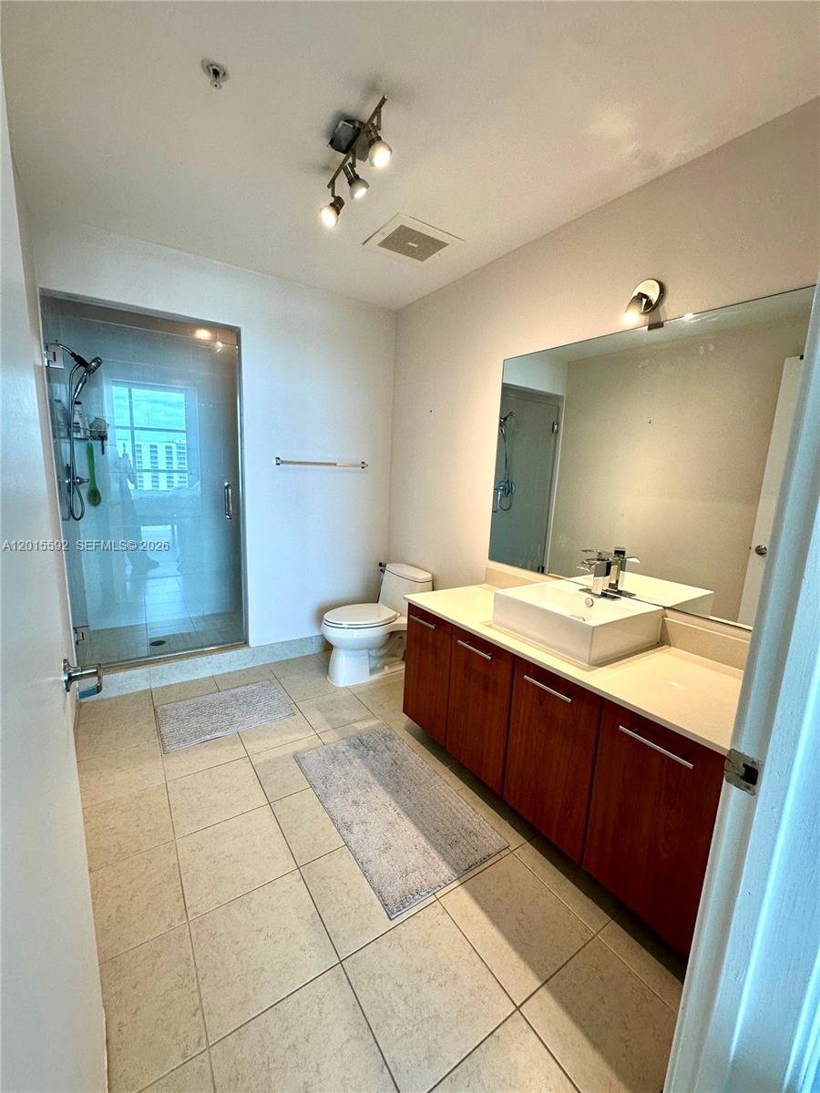 image 4 Midtown9