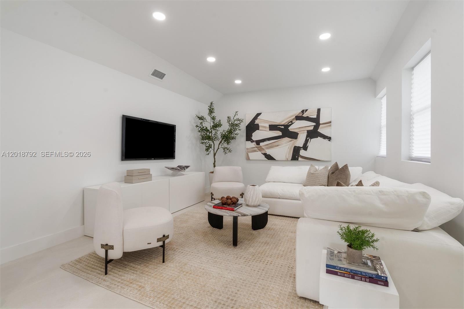 4211 NE 27th Ave Lighthouse Point, FL 33064