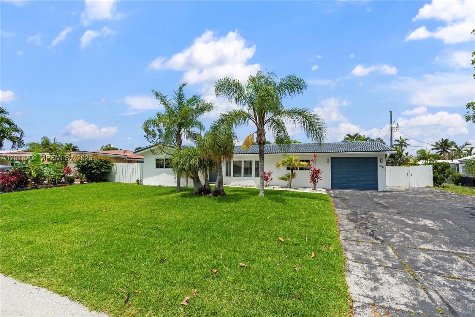 4211 NE 27th Ave Lighthouse Point, FL 33064