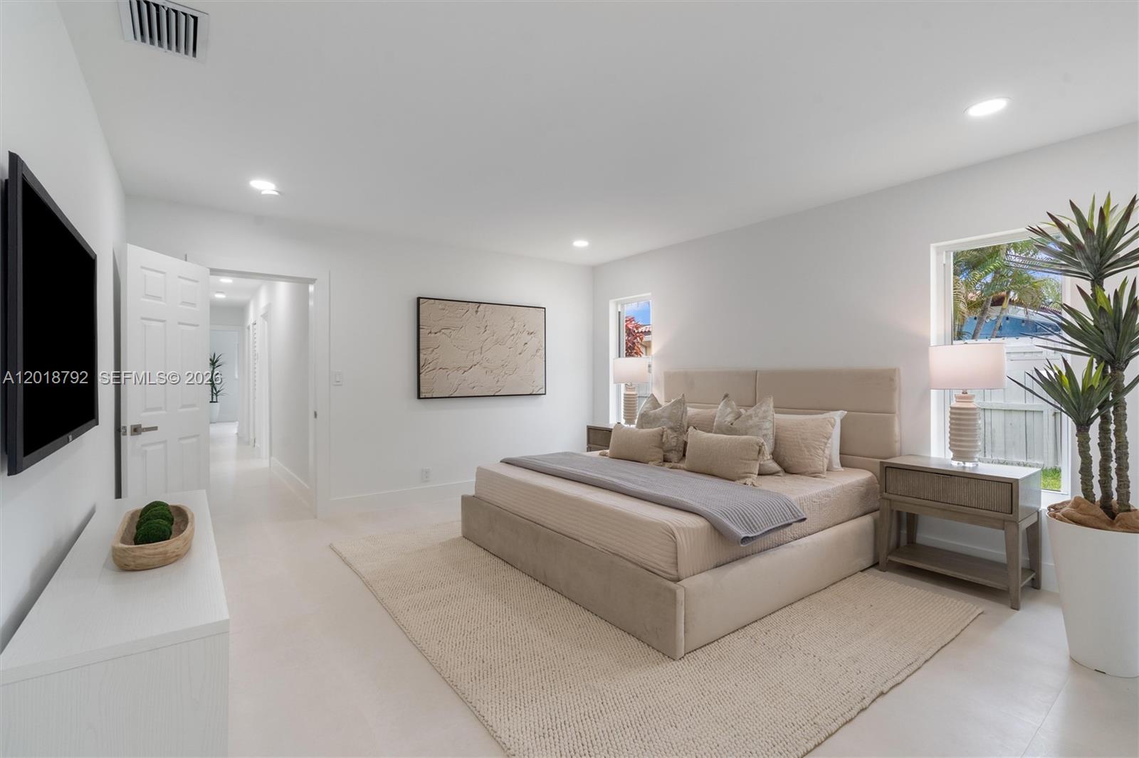 4211 NE 27th Ave Lighthouse Point, FL 33064