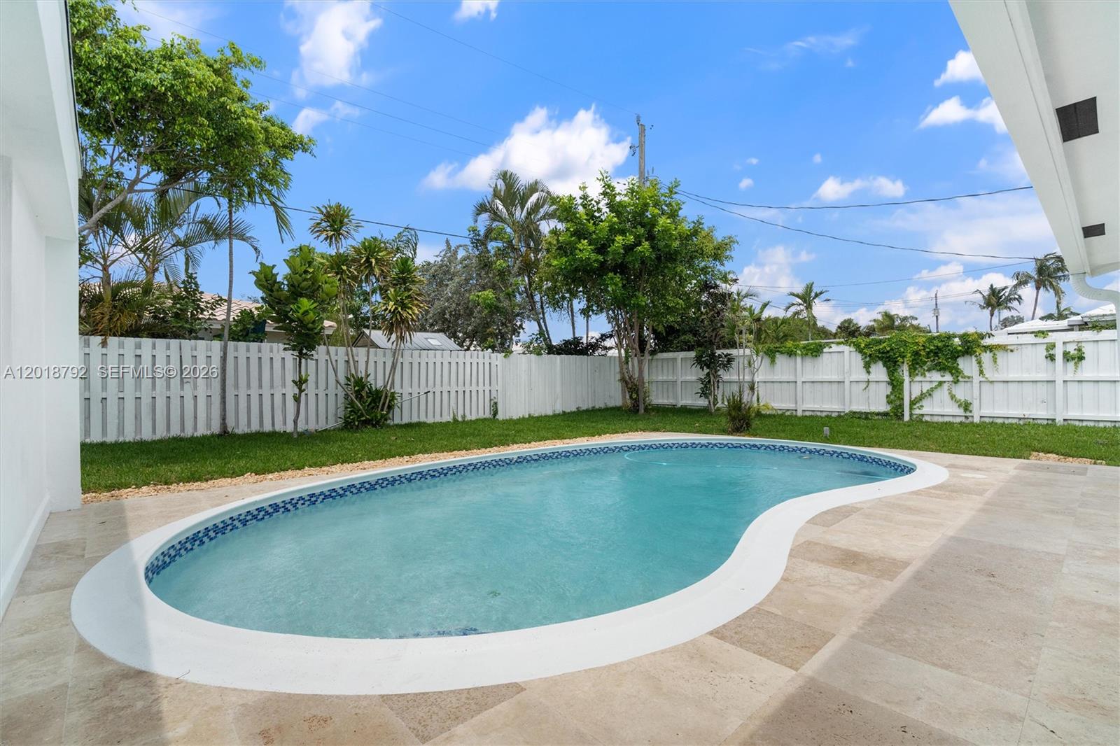 4211 NE 27th Ave Lighthouse Point, FL 33064