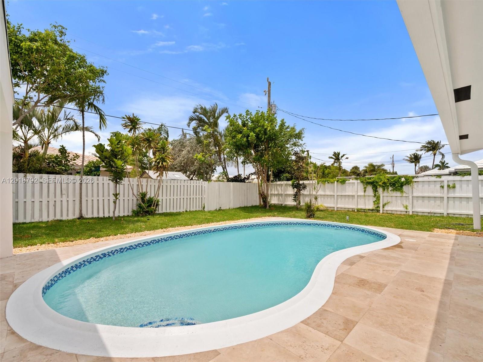 4211 NE 27th Ave Lighthouse Point, FL 33064