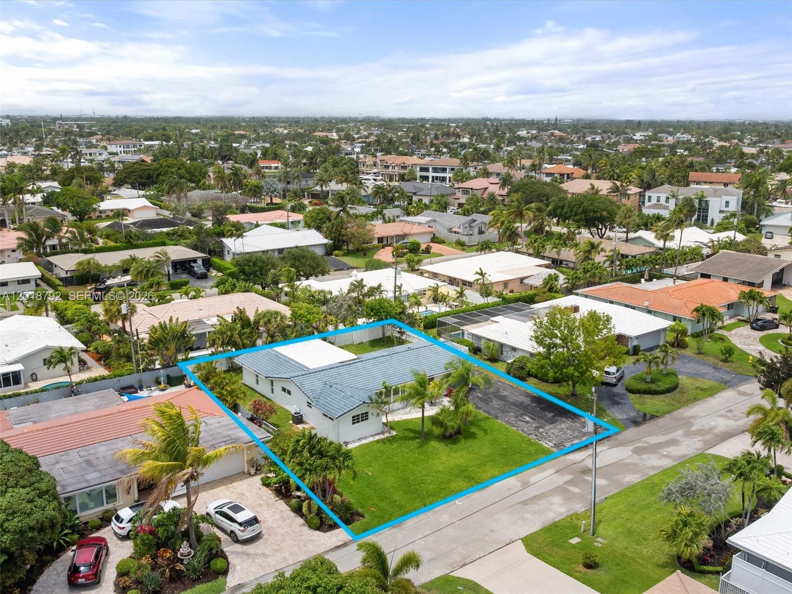 4211 NE 27th Ave Lighthouse Point, FL 33064