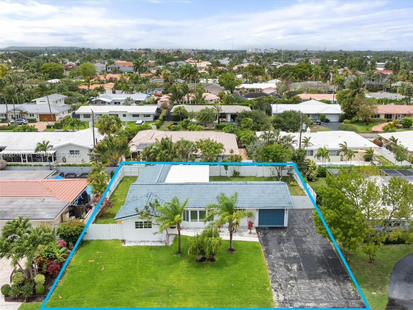 4211 NE 27th Ave Lighthouse Point, FL 33064
