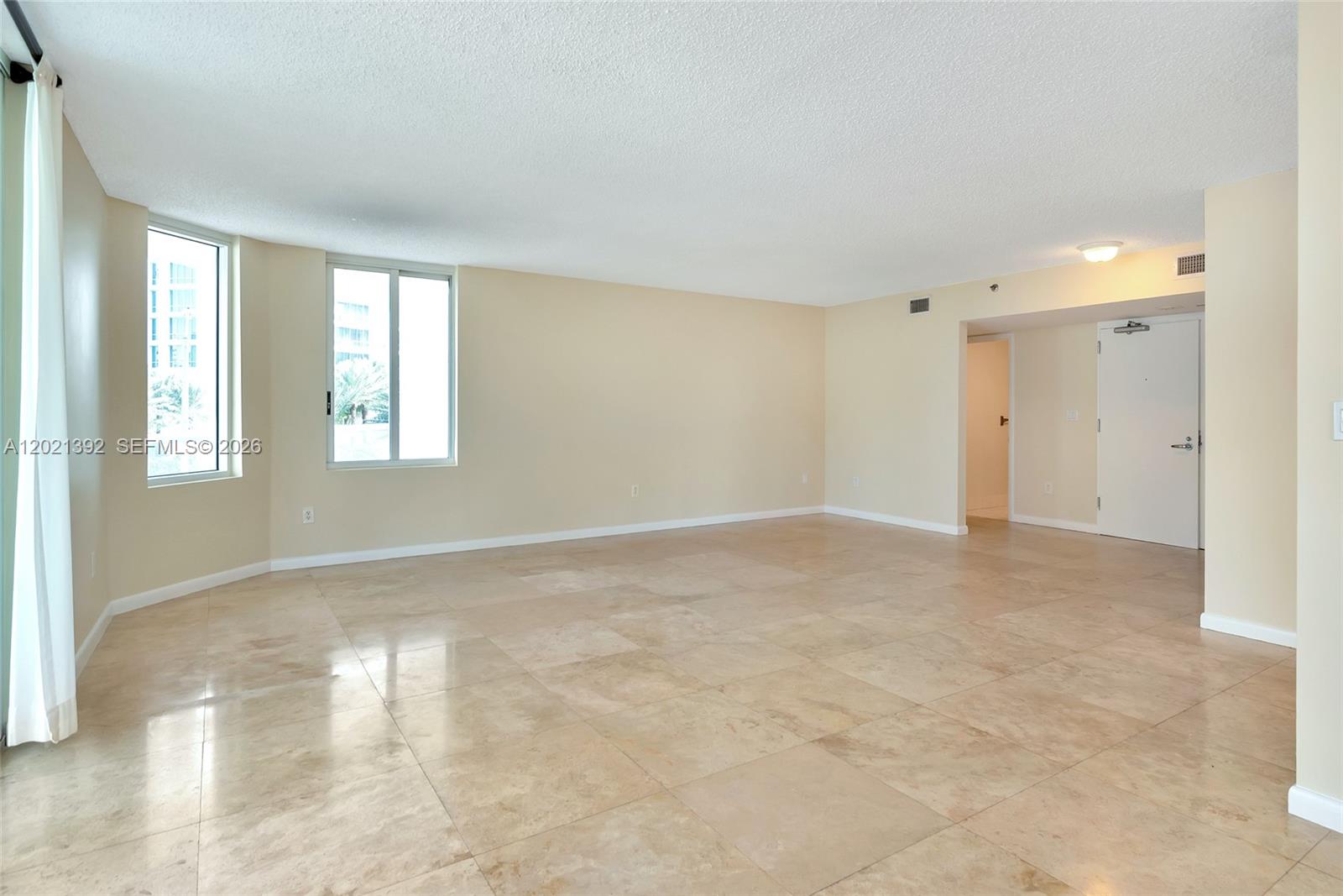 5900 Collins Ave #408 Miami Beach, FL 33140