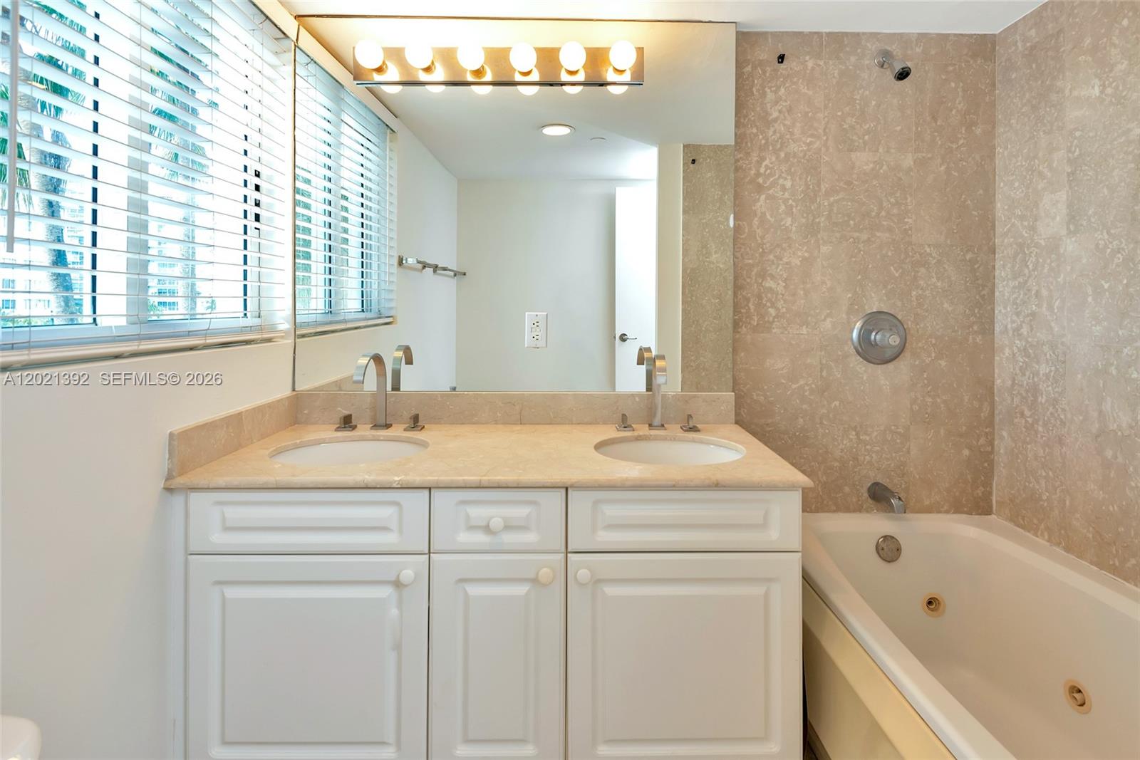 5900 Collins Ave #408 Miami Beach, FL 33140