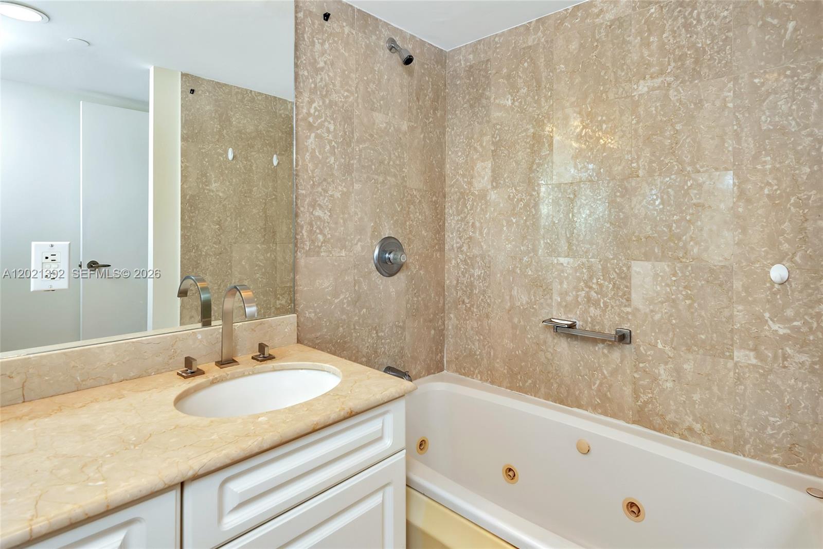 5900 Collins Ave #408 Miami Beach, FL 33140