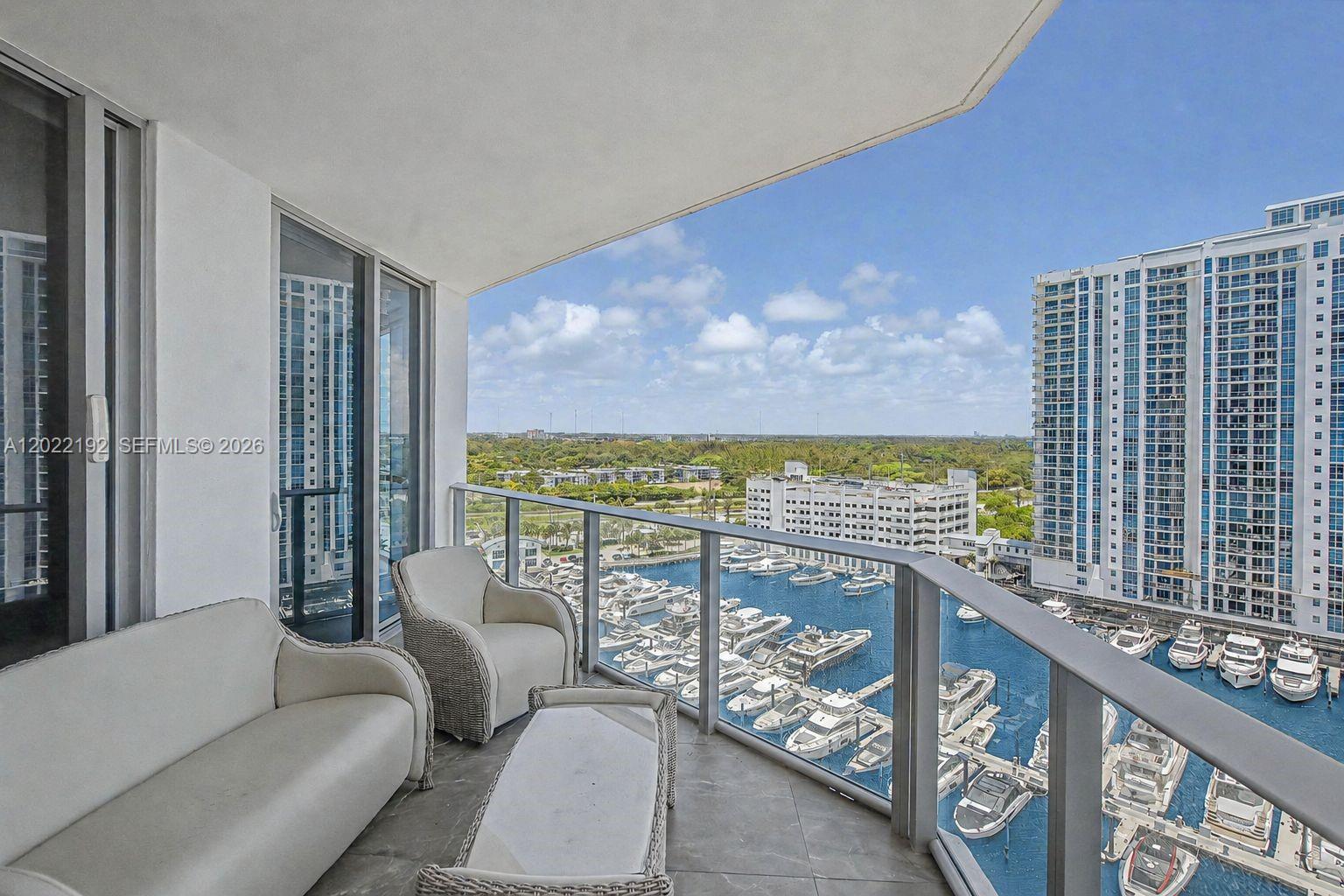 image Marina Palms Residences9