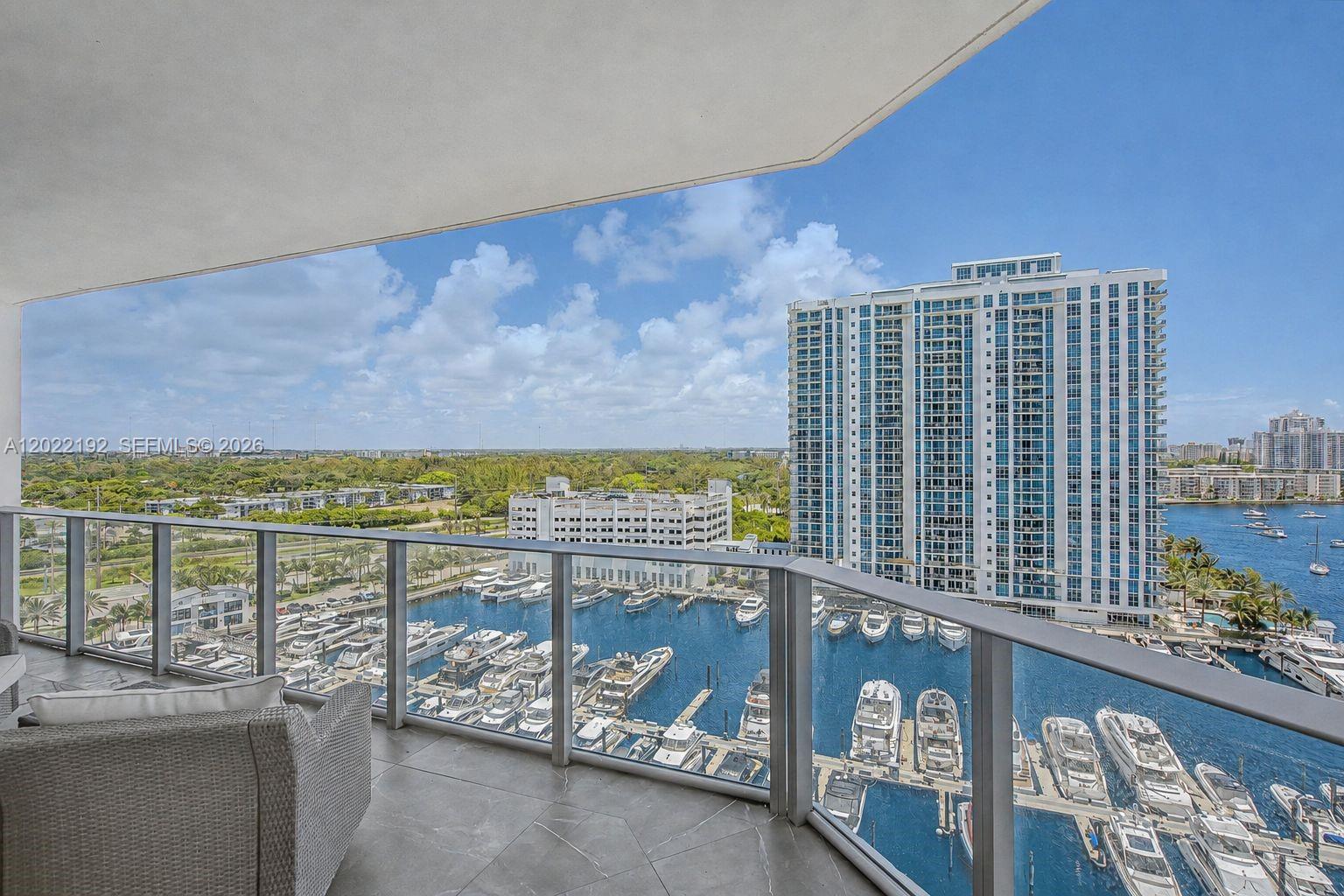 image Marina Palms Residences15