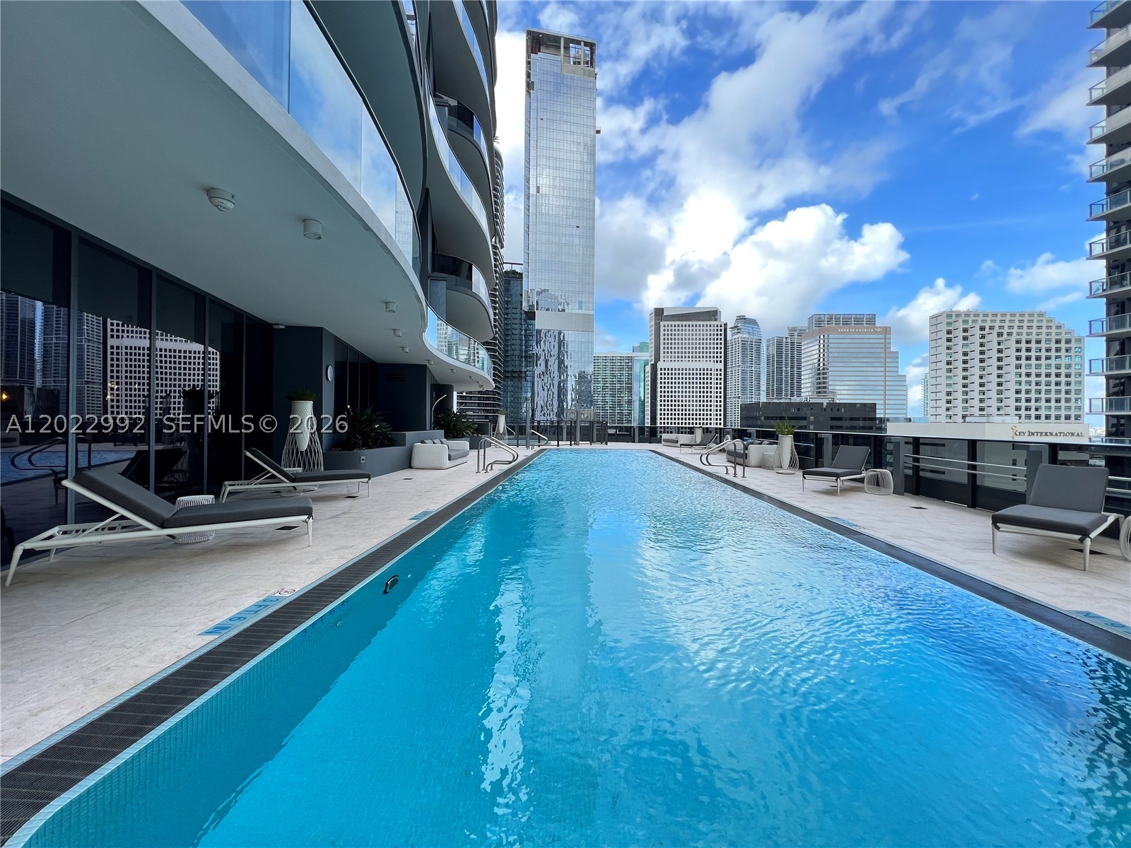 image Brickell Flatiron24
